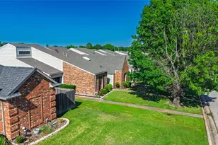 518 Oakridge Dr, Greenville, TX 75402 - Photo 8