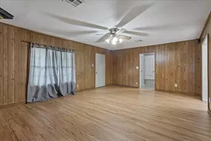 802 Avenue A, Valley Mills, TX 76689 - Photo 8