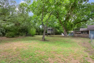 802 Avenue A, Valley Mills, TX 76689 - Photo 32