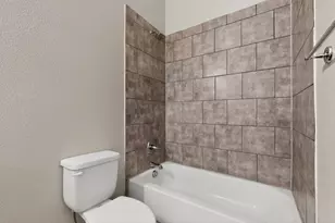 824 E Maddox Ave, Fort Worth, TX 76104 - Photo 30
