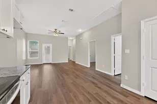824 E Maddox Ave, Fort Worth, TX 76104 - Photo 18