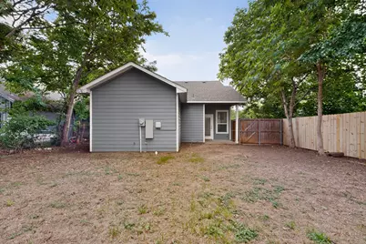 824 E Maddox Avenue, Fort Worth, TX 76104 - Photo 36