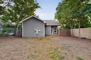 824 E Maddox Ave, Fort Worth, TX 76104 - Photo 36