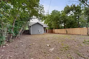 824 E Maddox Ave, Fort Worth, TX 76104 - Photo 38