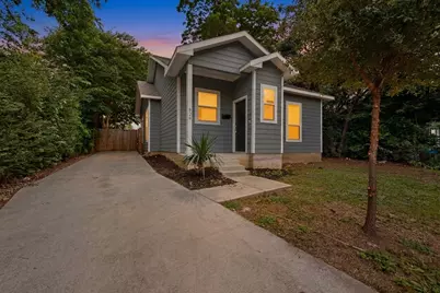 824 E Maddox Avenue, Fort Worth, TX 76104 - Photo 1