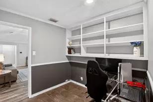 1405 Casa Linda St, Ennis, TX 75119 - Photo 10