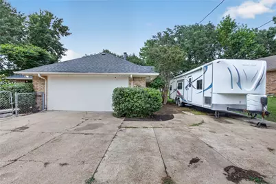 1405 Casa Linda Street, Ennis, TX 75119 - Photo 30