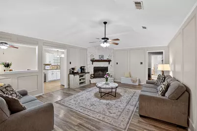 1405 Casa Linda Street, Ennis, TX 75119 - Photo 8