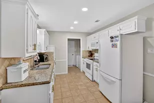 1405 Casa Linda St, Ennis, TX 75119 - Photo 8