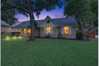 1405 Casa Linda Street, Ennis, TX 75119 - Photo 1
