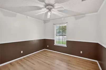 1405 Casa Linda Street, Ennis, TX 75119 - Photo 14