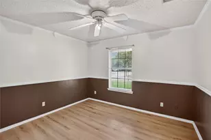 1405 Casa Linda St, Ennis, TX 75119 - Photo 14