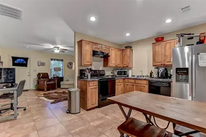 502 E Hughes Street, Collinsville, TX 76233 - Photo 16