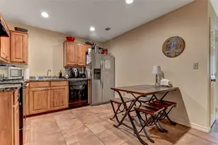 502 E Hughes St, Collinsville, TX 76233 - Photo 14