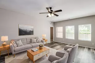 1450 Waldrop Dr, Lancaster, TX 75146 - Photo 4