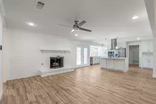 13147 Rosser Rd, Farmers Branch, TX 75244 - Photo 30
