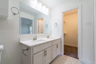 13147 Rosser Rd, Farmers Branch, TX 75244 - Photo 8
