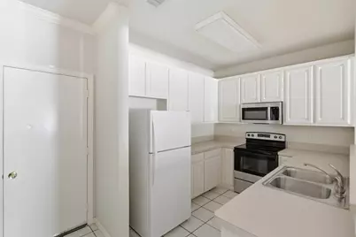 121 Wildwood Court #200, Grapevine, TX 76051 - Photo 4