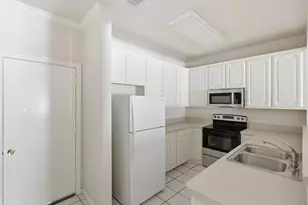 121 Wildwood Ct, Grapevine, TX 76051 - Photo 4