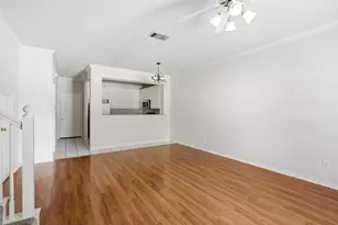 121 Wildwood Ct, Grapevine, TX 76051 - Photo 10