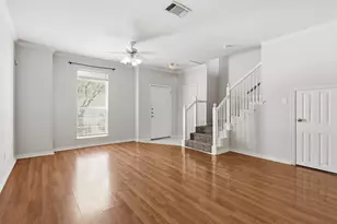 121 Wildwood Ct, Grapevine, TX 76051 - Photo 12