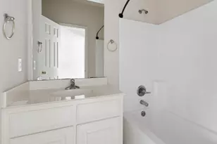 121 Wildwood Ct, Grapevine, TX 76051 - Photo 20