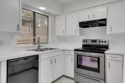 332 W Corporate Drive, Lewisville, TX 75067 - Photo 4