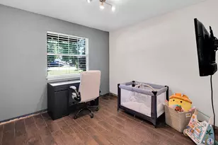 509 E Phillip Ct, Grand Prairie, TX 75051 - Photo 20
