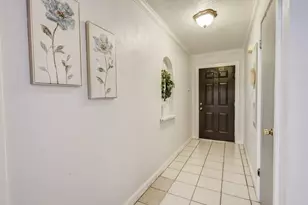 509 E Phillip Ct, Grand Prairie, TX 75051 - Photo 4