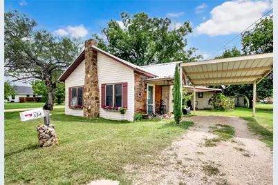 334 N Knox Street, Jacksboro, TX 76458 - Photo 1