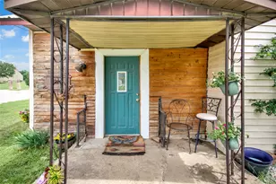 334 N Knox St, Jacksboro, TX 76458 - Photo 2