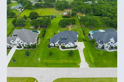 7705 High Trail, Flower Mound, TX 75022 - Photo 2