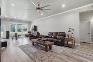5007 Terlingua Dr, Granbury, TX 76048 - Photo 10