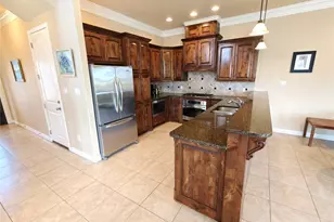 2541 Vineyard Dr, Granbury, TX 76048 - Photo 12