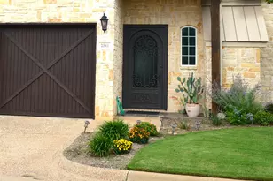 2541 Vineyard Dr, Granbury, TX 76048 - Photo 8