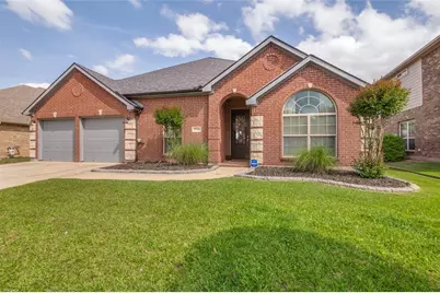 2731 Vela, Grand Prairie, TX 75054 - Photo 2