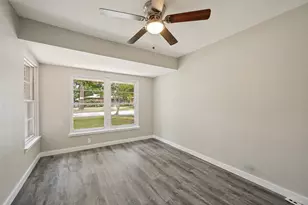 1305 W Lavender Ln, Arlington, TX 76013 - Photo 12