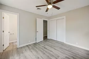 1305 W Lavender Ln, Arlington, TX 76013 - Photo 20