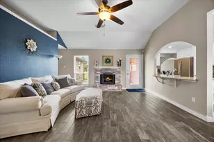 303 Anita Ln, Waxahachie, TX 75165 - Photo 4
