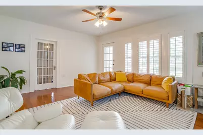 2200 W Magnolia Avenue, Fort Worth, TX 76110 - Photo 6