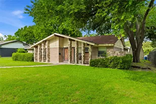 829 Ray Andra Dr, DeSoto, TX 75115 - Photo 2