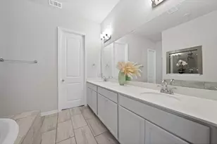 2502 Westbank Trl, Garland, TX 75042 - Photo 18