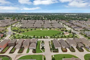 2502 Westbank Trl, Garland, TX 75042 - Photo 38