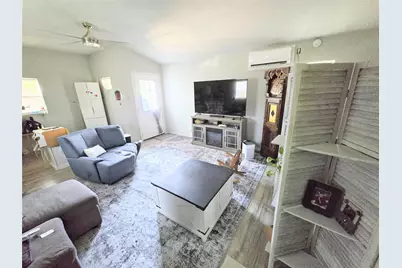 205 W Travis Street, Karnes City, TX 78118 - Photo 4