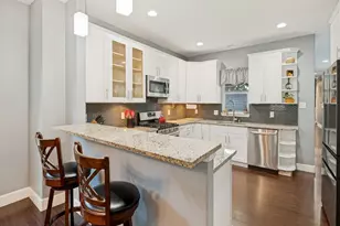 630 N Edgefield Ave, Dallas, TX 75208 - Photo 10