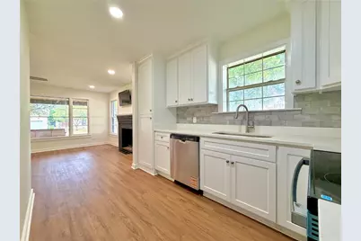 4500 Athens Avenue, Waco, TX 76710 - Photo 8