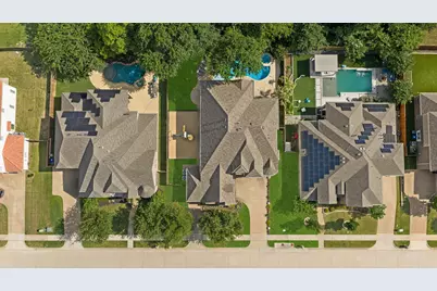 8609 Tuscan Oaks Drive, McKinney, TX 75071 - Photo 2
