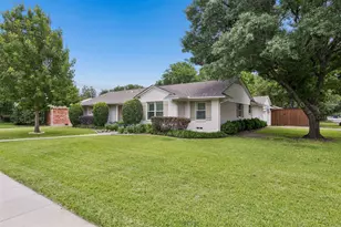 3506 Regent Dr, Dallas, TX 75229 - Photo 2
