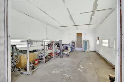 1092 W Highway 199, Springtown, TX 76082 - Photo 20