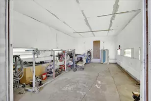 1092 W Hwy 199, Springtown, TX 76082 - Photo 20